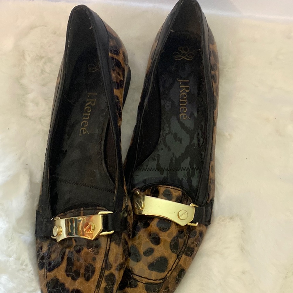 Stylish flats animal print
